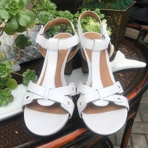 Clarks open toe 3 in heels white Sandal